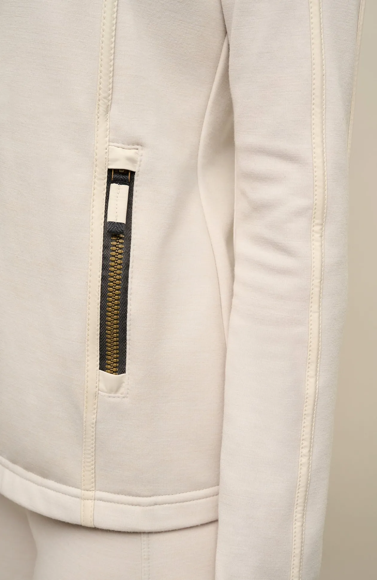 Rania Woll Powerstretch Kapuzenjacke
