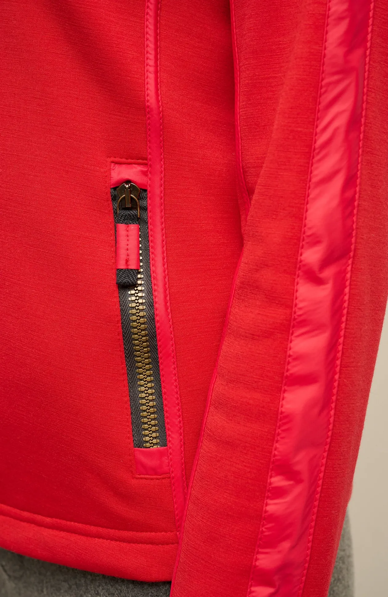 Rania Woll Powerstretch Kapuzenjacke
